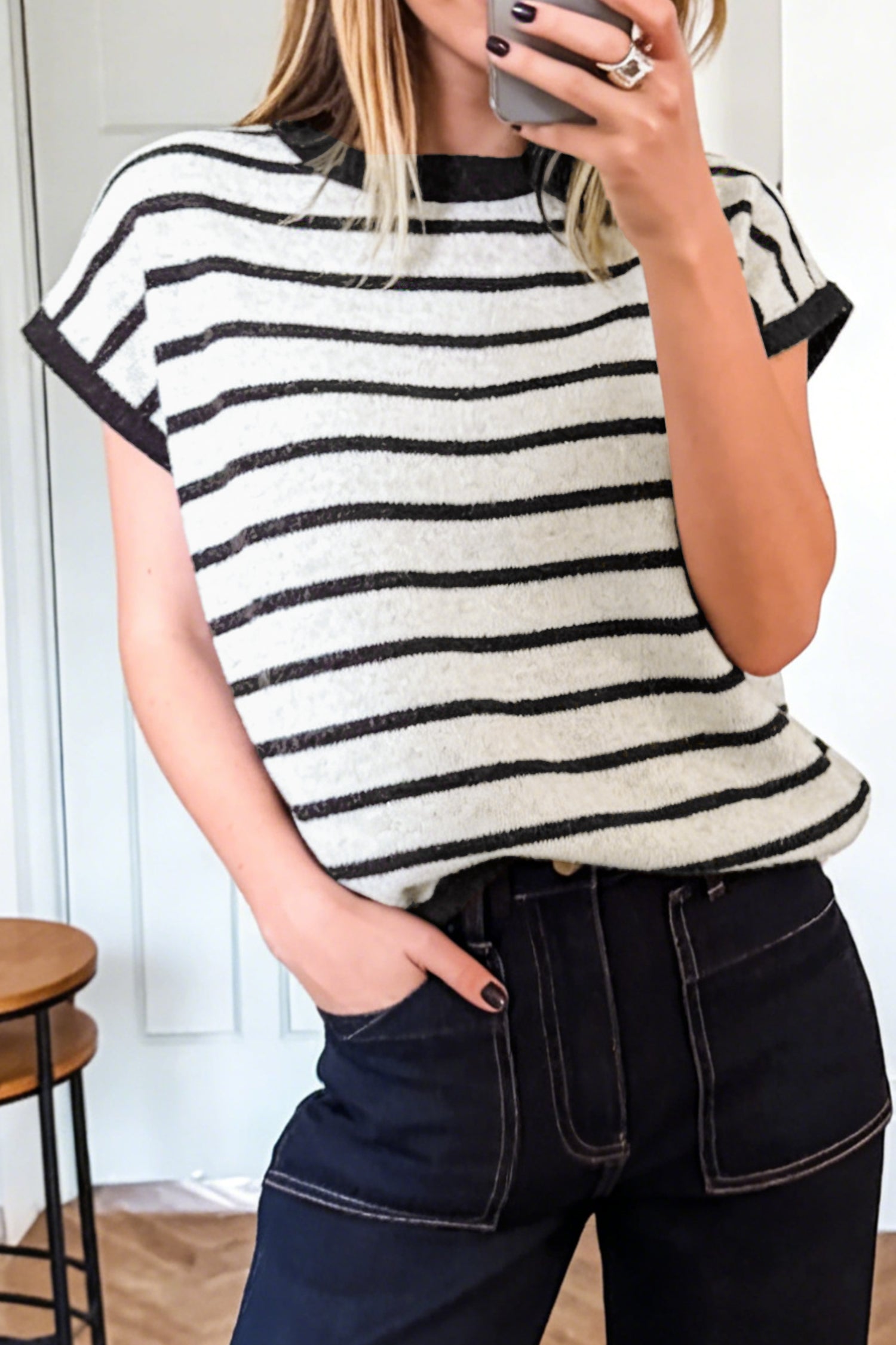 Black Stripe Bow Applique Short Sleeve Sweater