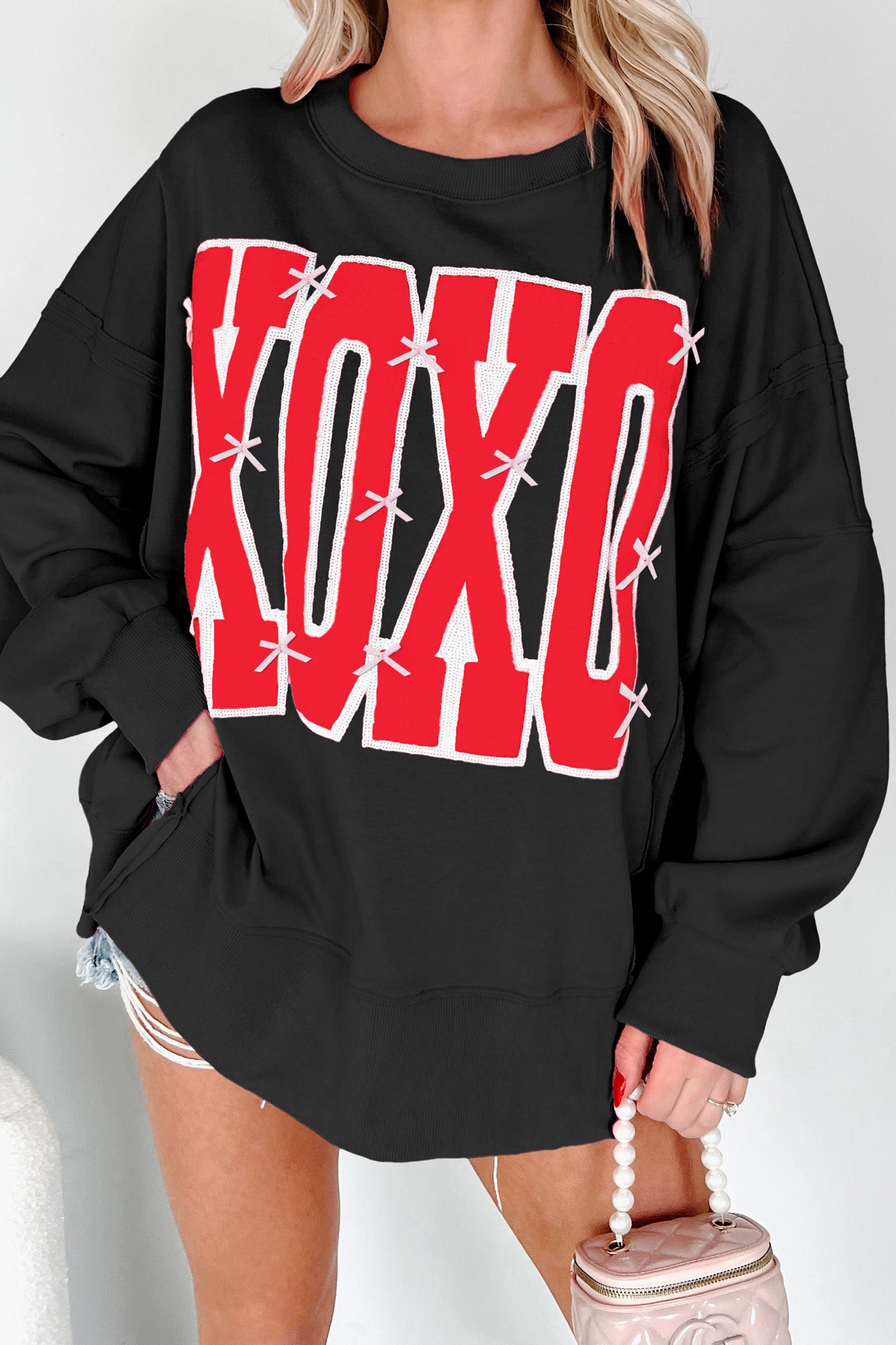 Bow Sequin XOXO Letter Graphic Exposed Seam Baggy Sweatshirt