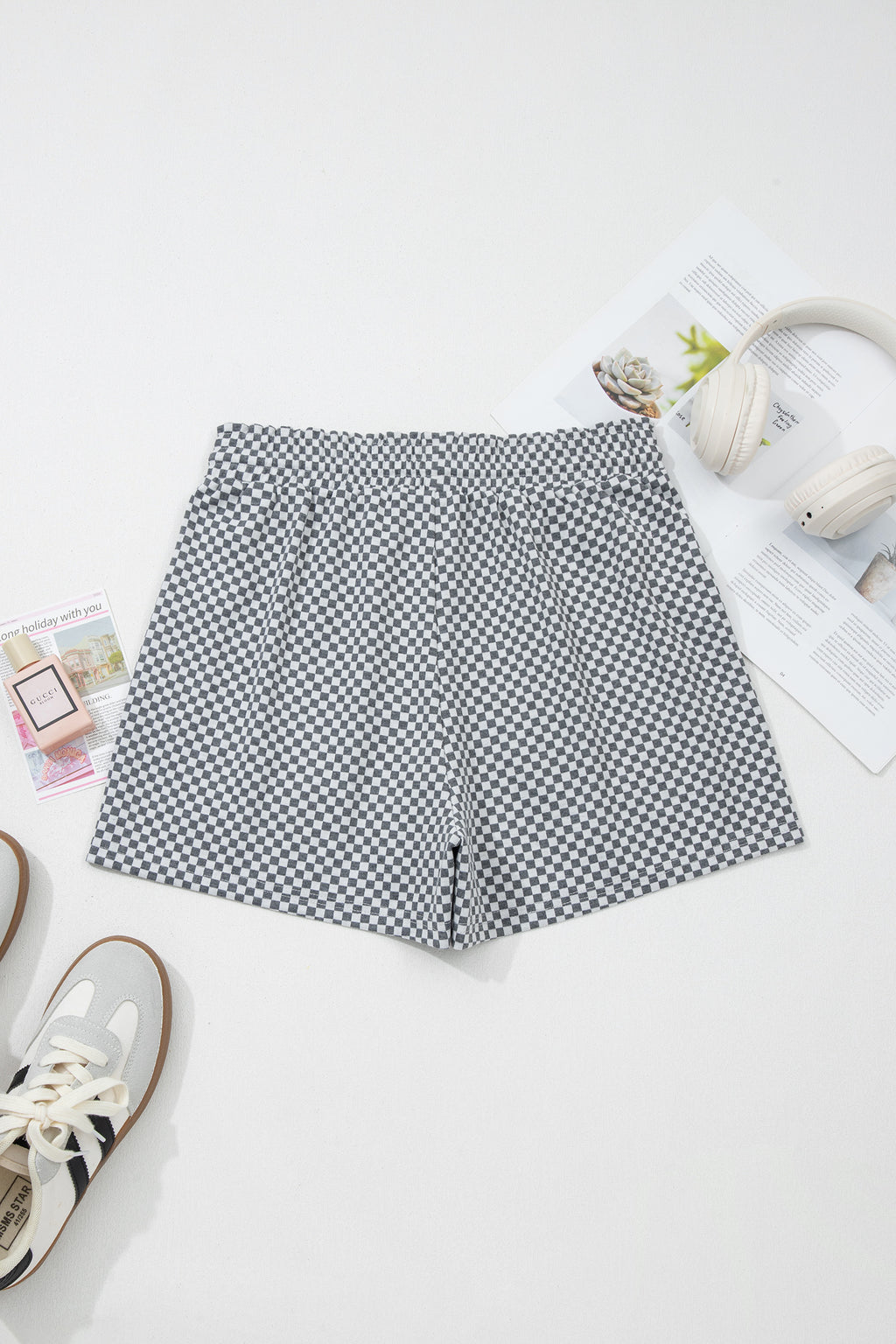 Grey Checkerboard Print Drawstring Elastic Waist Pocketed Shorts