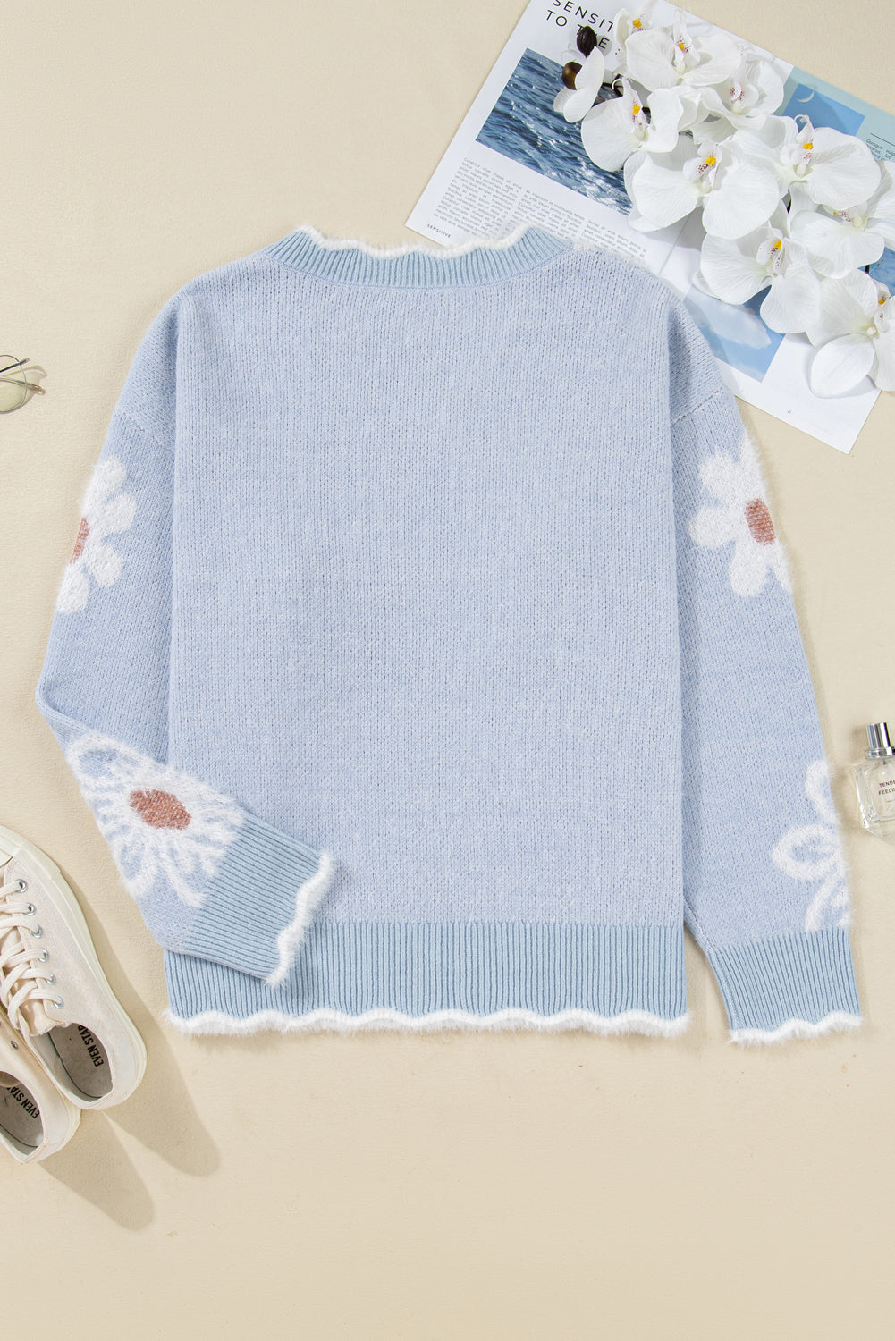 Gray Fuzzy Flower Scalloped V Neck Plus Size Sweater
