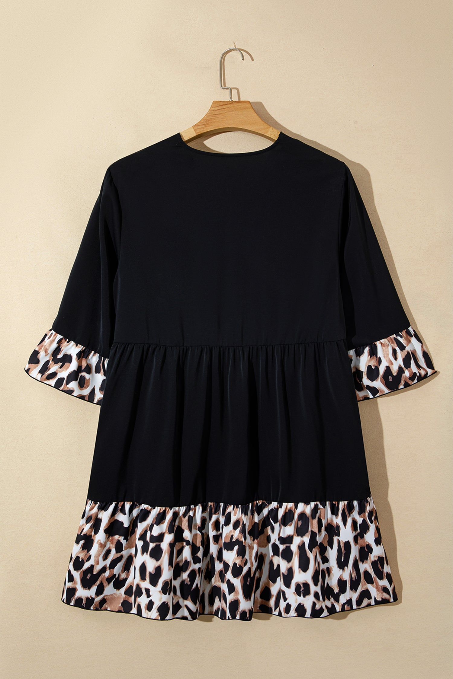 Black Plus Size Leopard Patchwork V Neck 3/4 Sleeve Ruffle Hem Mini Dress