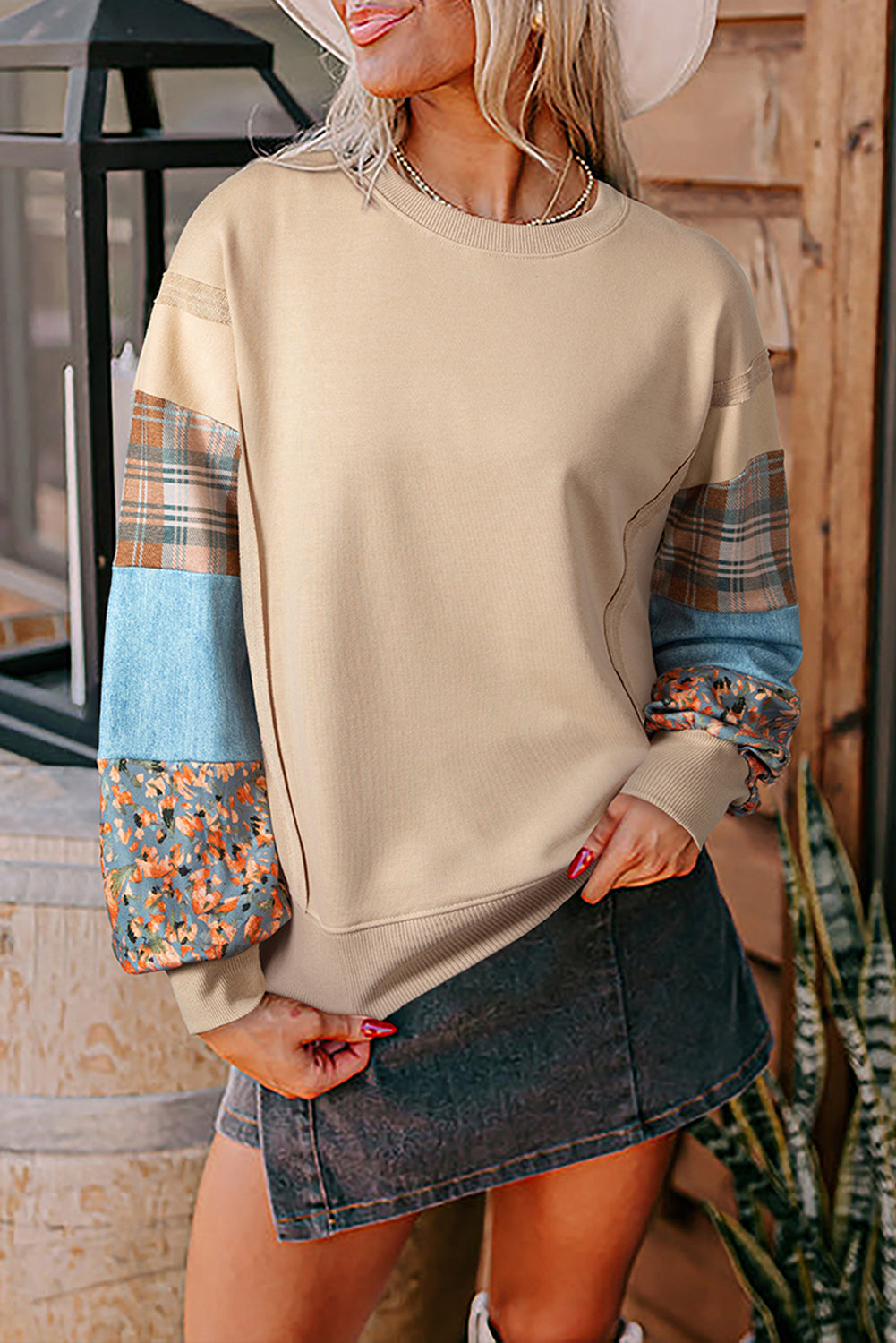 Plaid Colorblock Patchwork Sleeve Raw Seam Sweatshirt