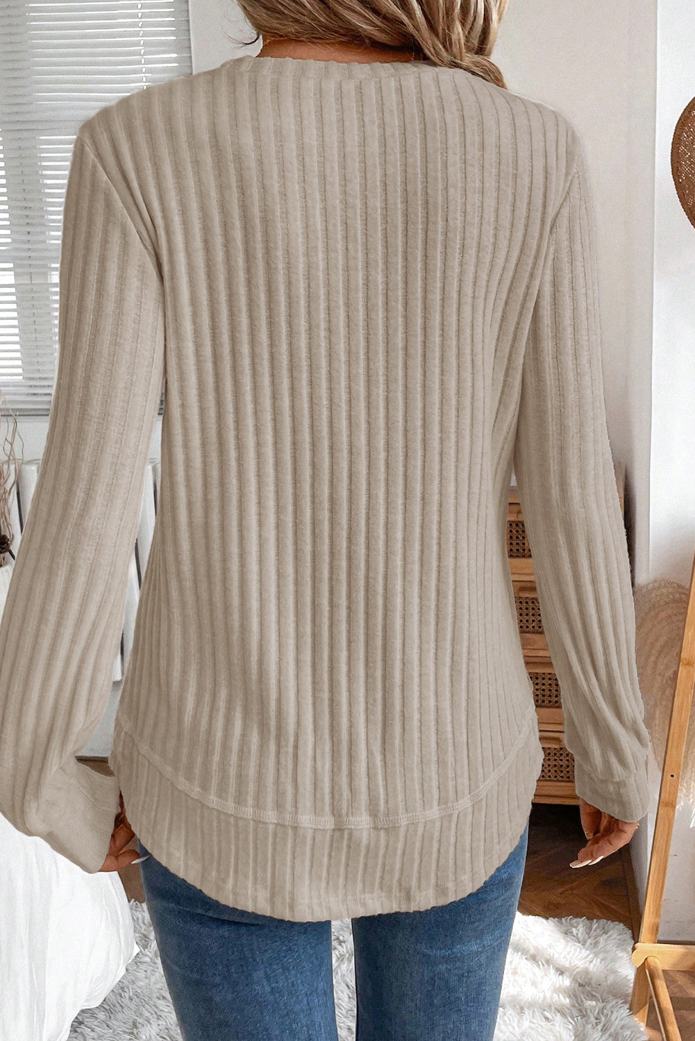 Ribbed Texture Round Neck Long Sleeve Rounded Hem Knit Top