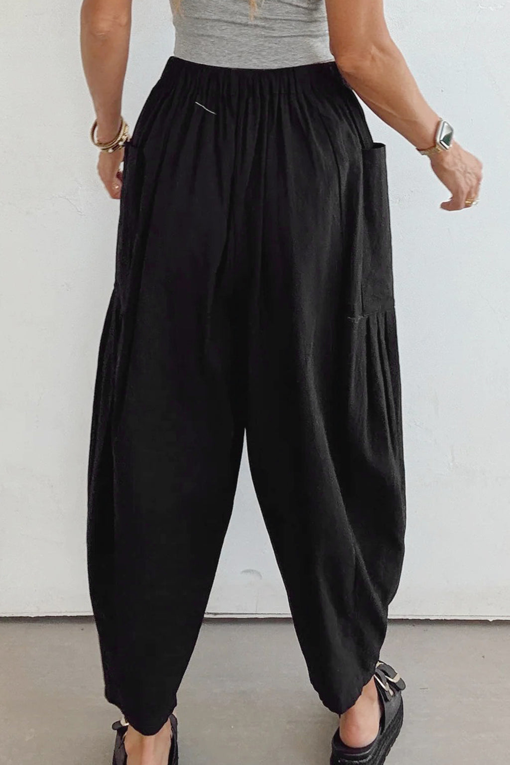 Drawstring Elastic Waist Patch Pocket Barrel Leg Casual Pants