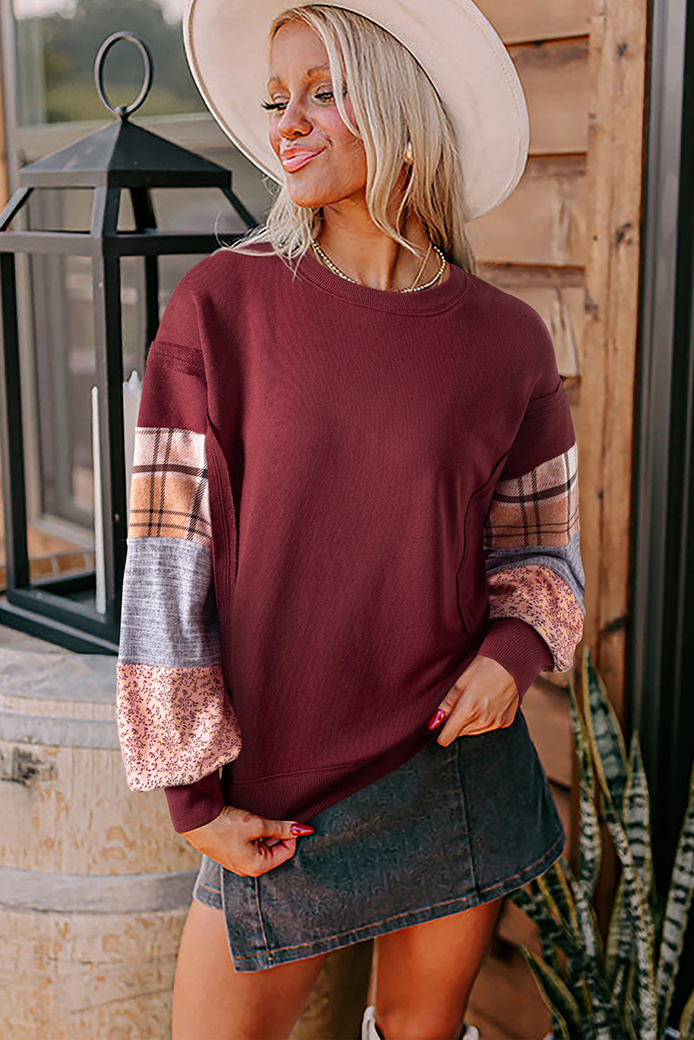 Plaid Colorblock Patchwork Sleeve Raw Seam Sweatshirt