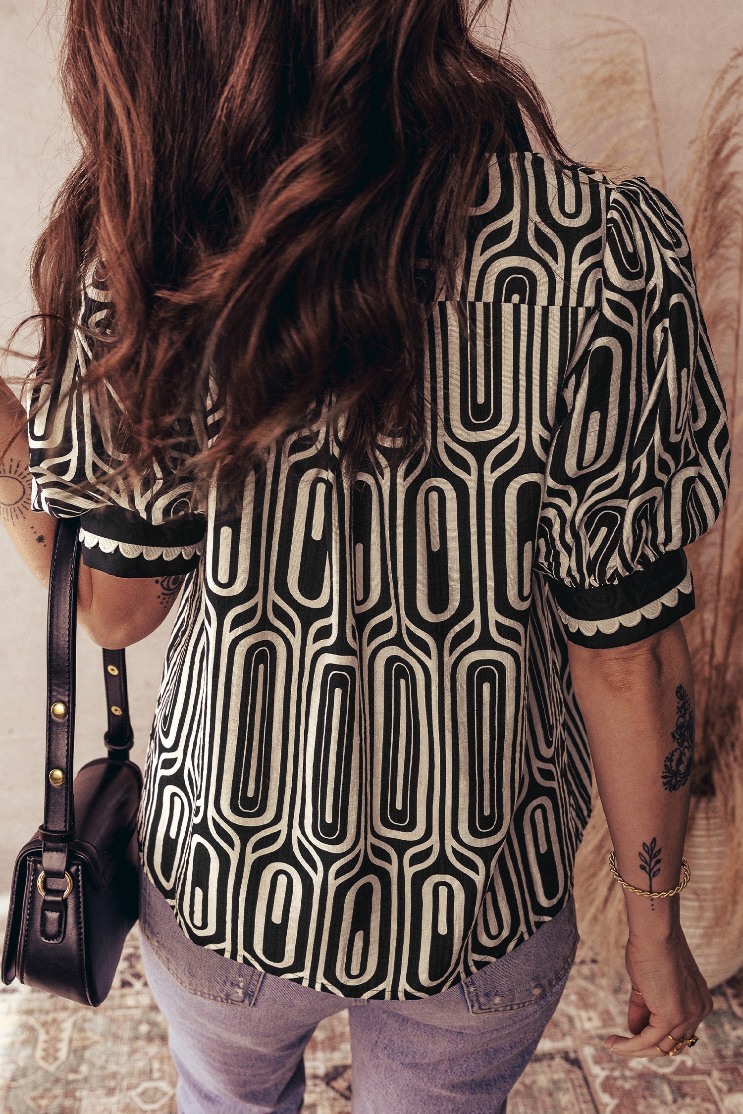 Black Geometric Print Contrast Scallop Color Block Patchwork Short Sleeve Blouse