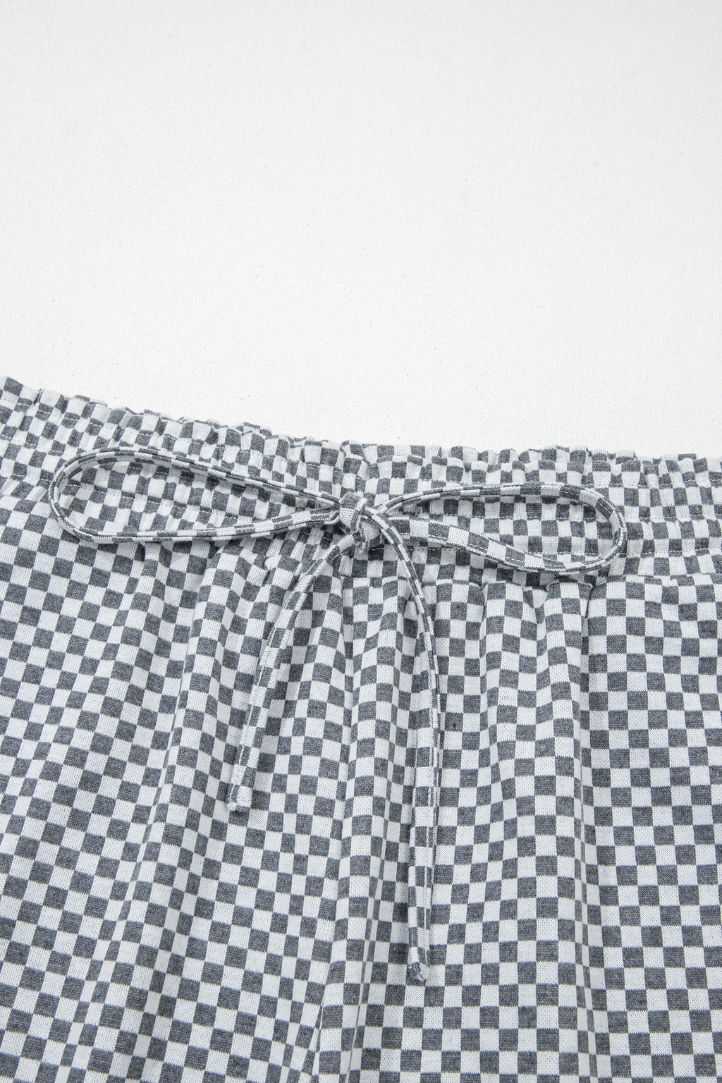Grey Checkerboard Print Drawstring Elastic Waist Pocketed Shorts