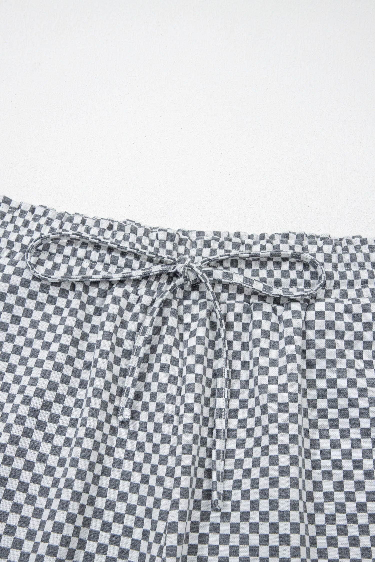 Grey Checkerboard Print Drawstring Elastic Waist Pocketed Shorts