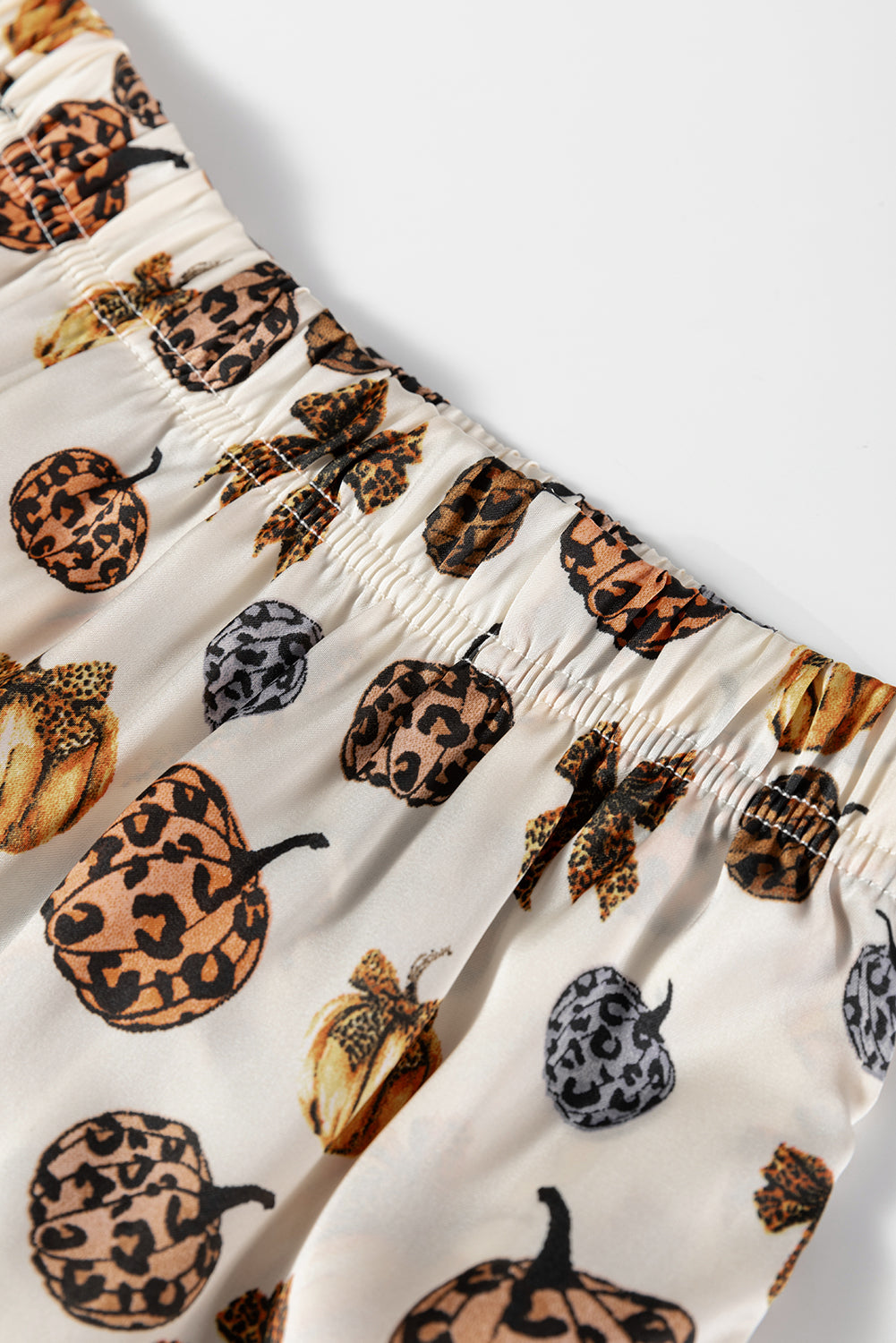 Beige Leopard Pumpkin Allover Halloween 2pcs Pajama Set