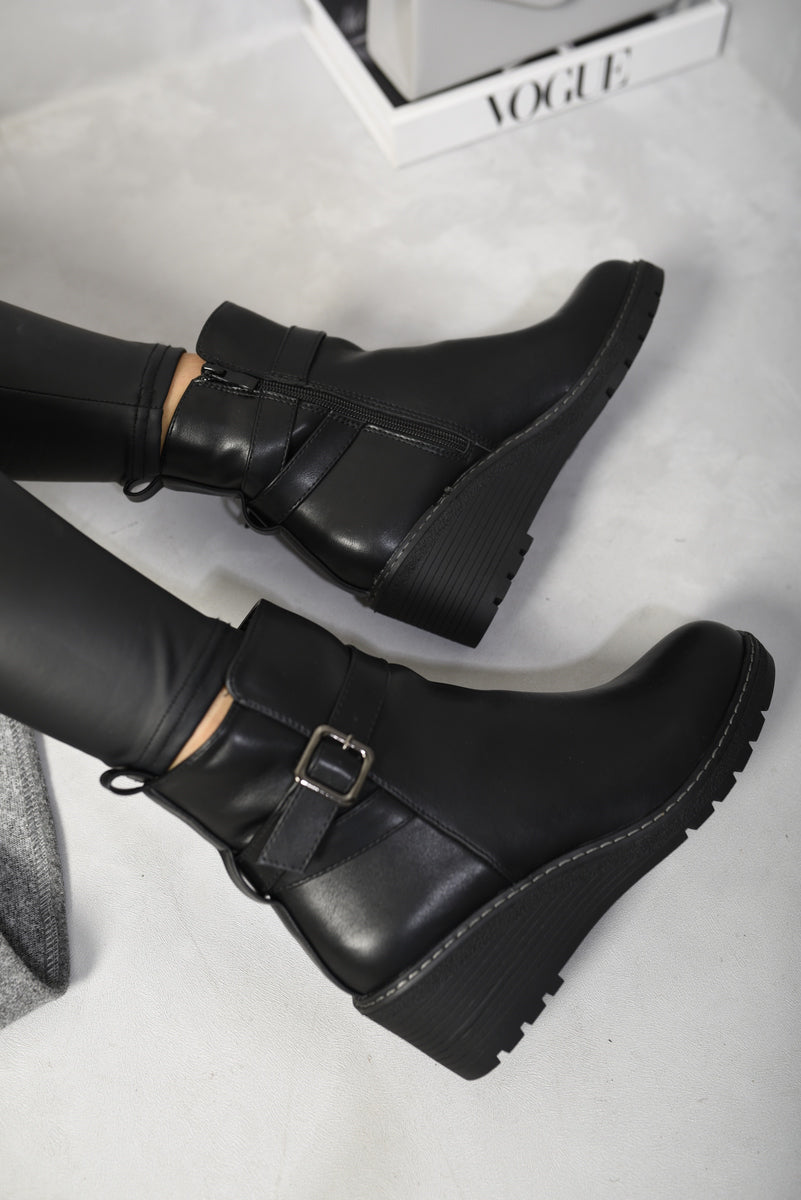 isabel Side Zip Low Wedge Chelsea Ankle Boots